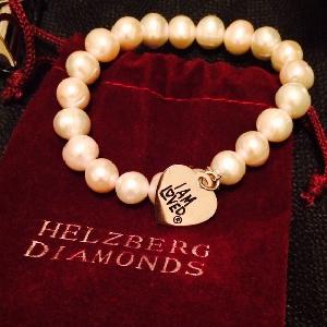 Sign up: Free Pearl Jewelry from Helzberg